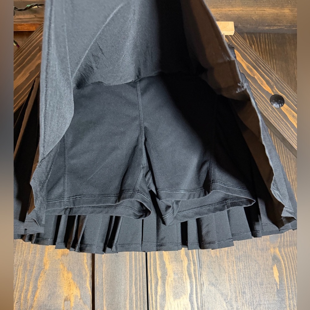 Reebok Black Pleated Tennis Skort Medium - Picture 4 of 5